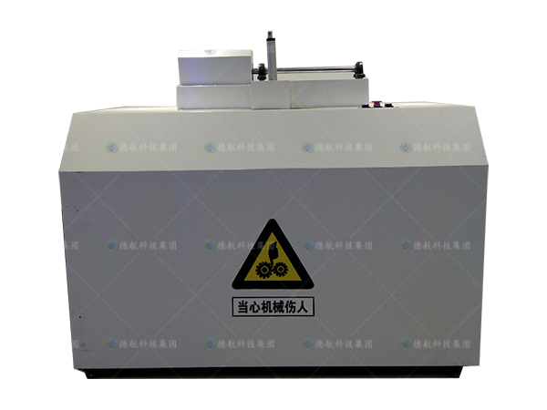 高速回轉(zhuǎn)傷害體驗(yàn)系統(tǒng)